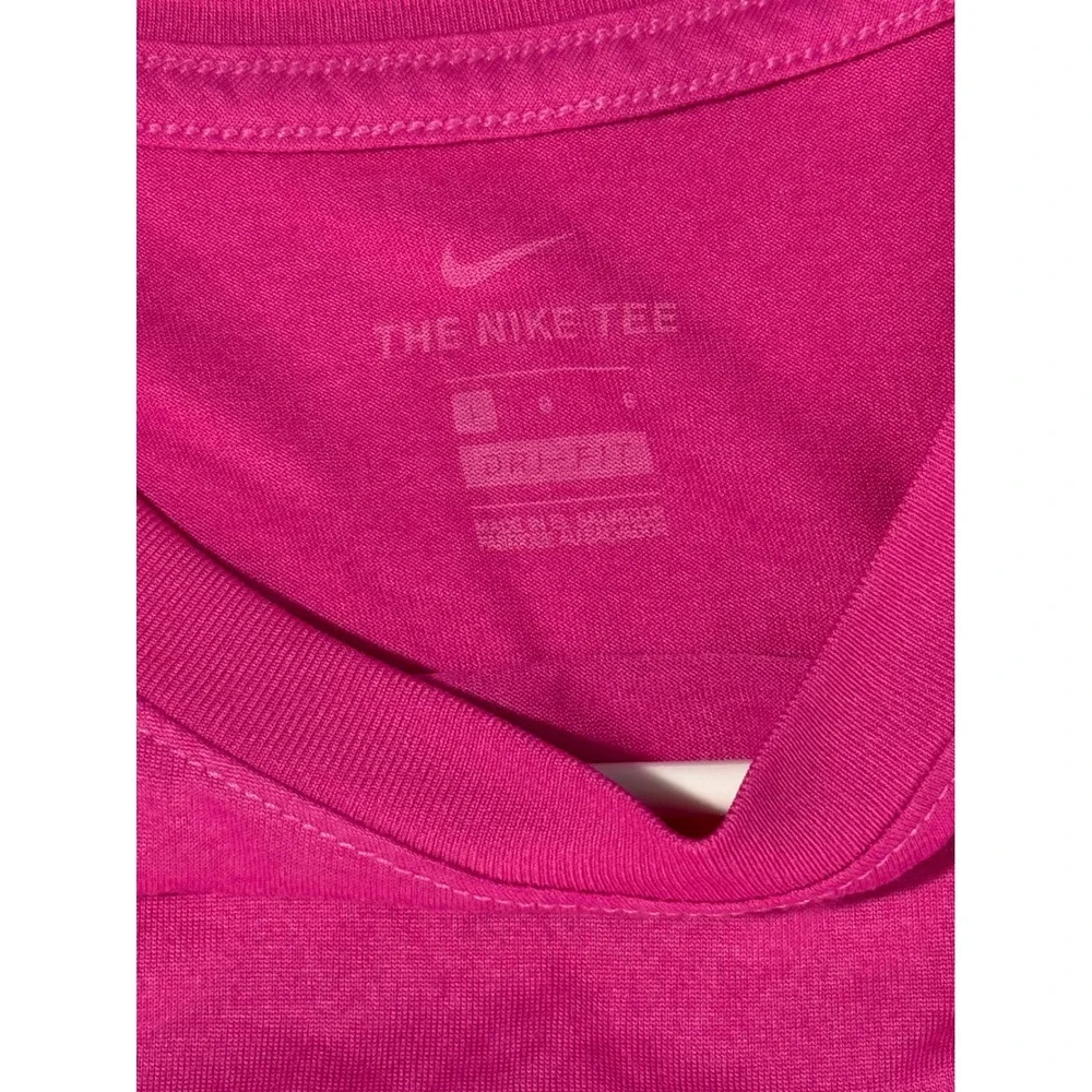 Nike Dri-FIT Womens Large Pink Short Sleeve Graphic Swoosh T-Shirt Magenta